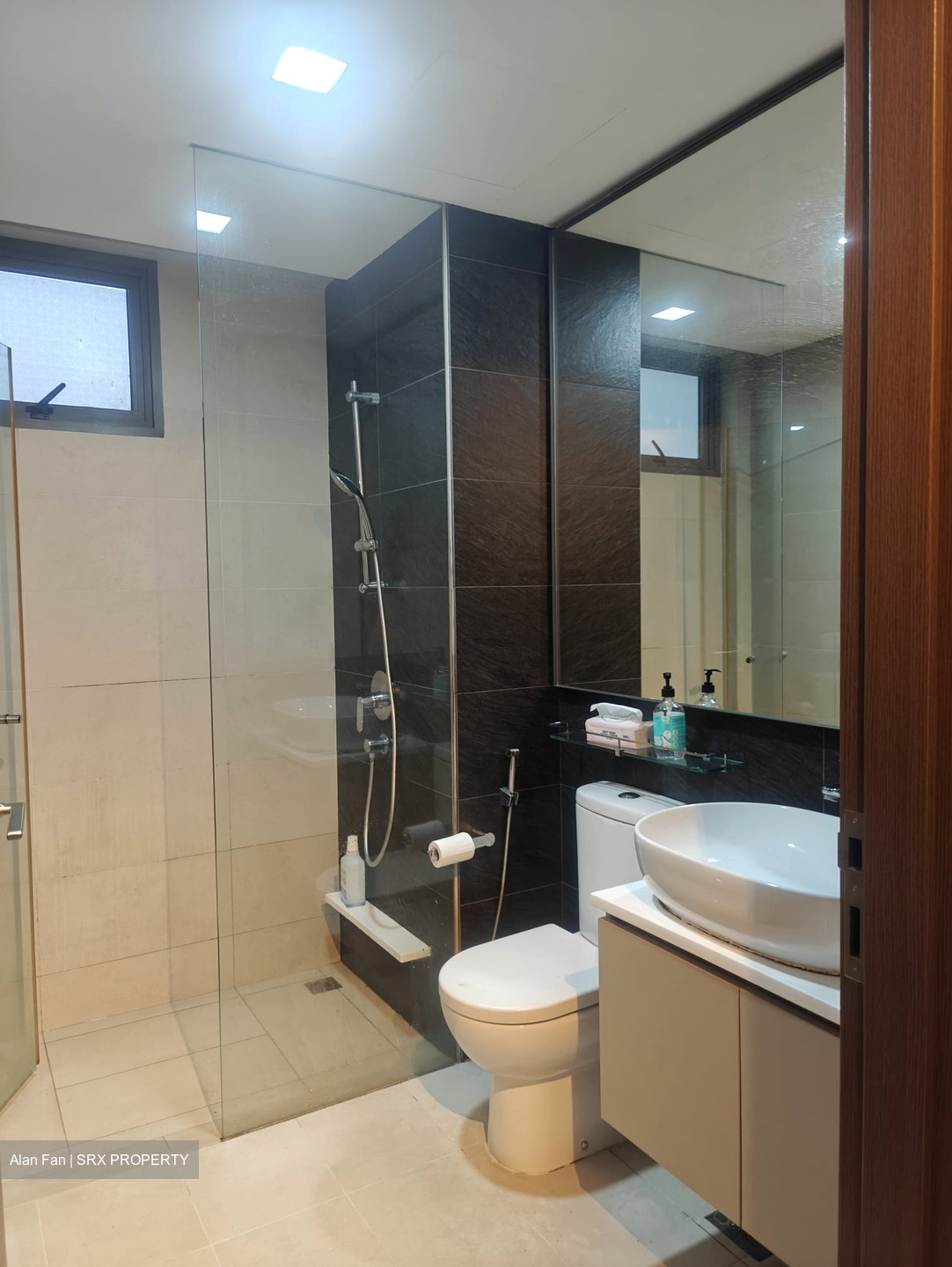 Vue 8 Residence (D18), Condominium #572930631